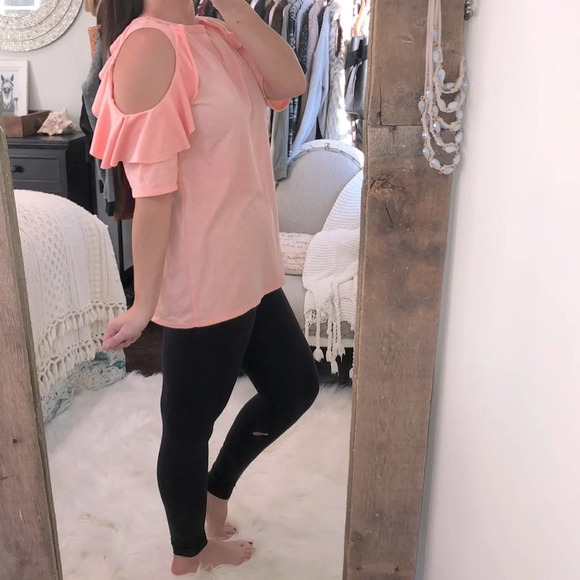 1.4.3 Story Lineup medium peach cold shoulder top - Picture 3 of 5